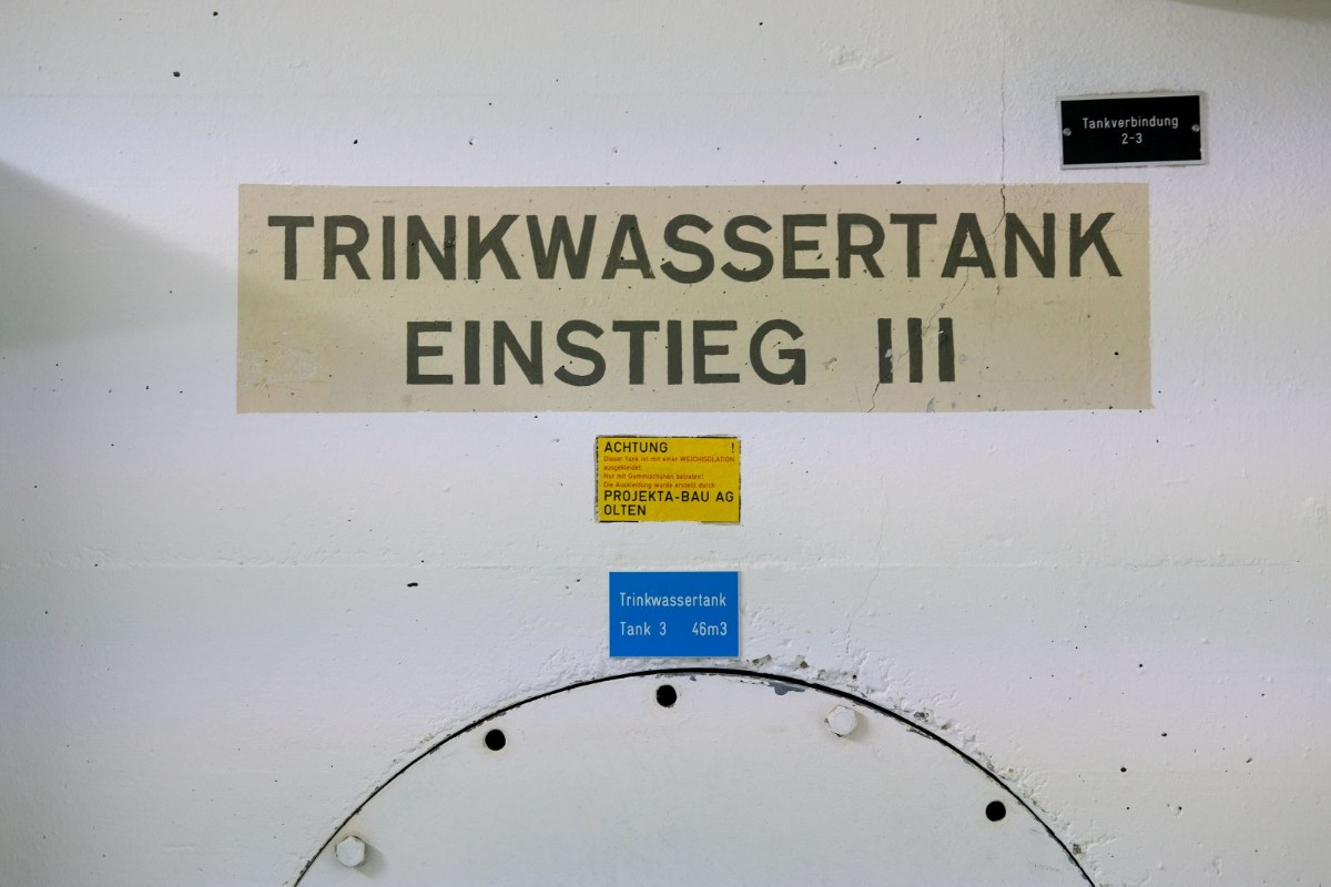 Einstieg zum Trinkwassertank in der ZSA. 20240325_Cobra_Ausbildung_005.jpg