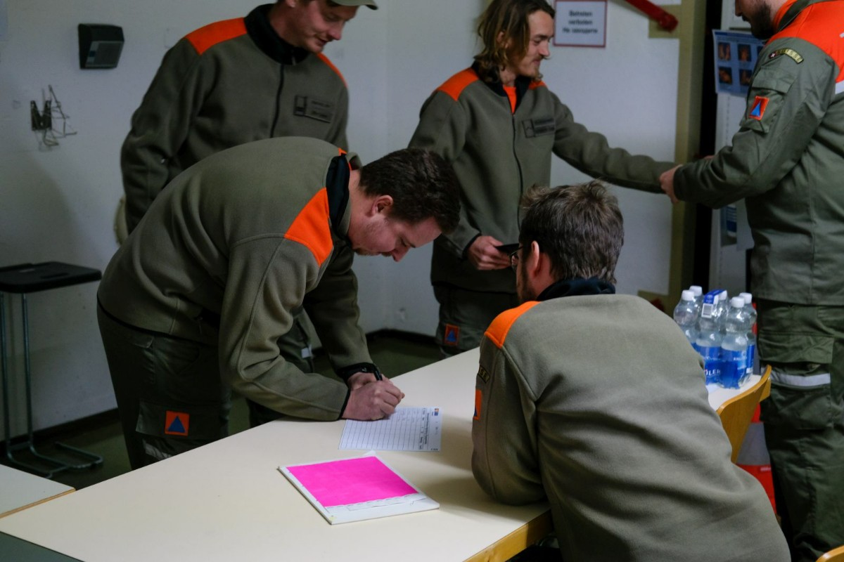 Jeder Gast der Zivilschutzanlage muss sich im Protokoll eintragen. 20240325_Cobra_Ausbildung_008.jpg