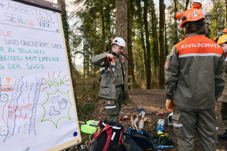 Zusatzausbildung für neue Mitglieder der Schnelleinsatz-Formation Cobra